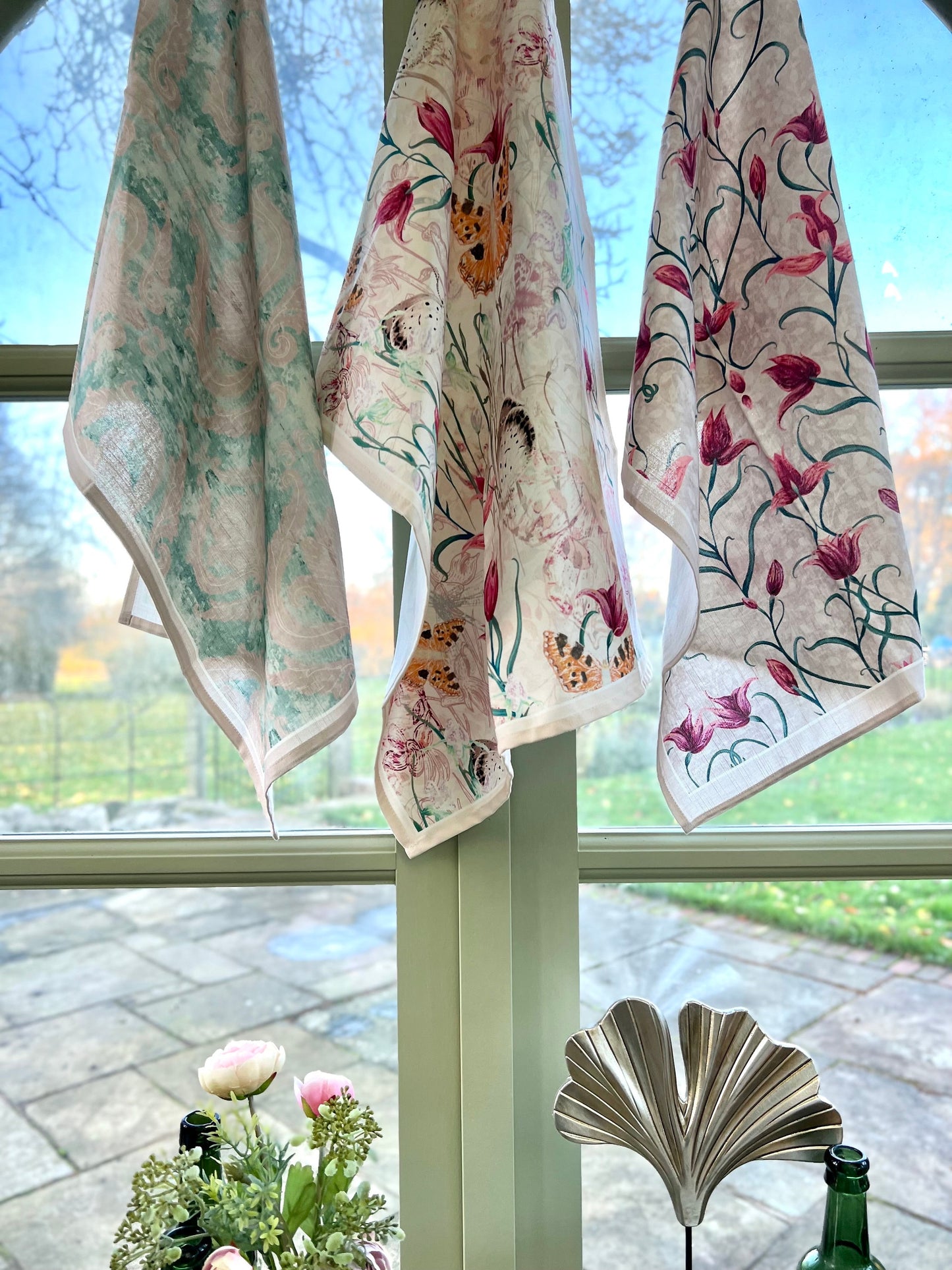 Wintergreen Damask 100% Cotton Tea Towel